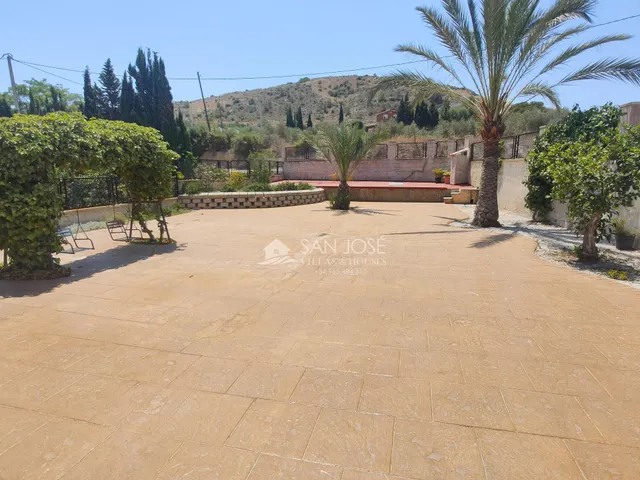 SE VENDE CASA DE CAMPO EN BUEN ESTADO EN ASPE — 27
