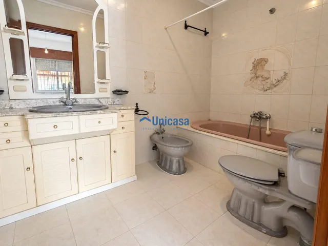 119 m2 con terraza y patio · 3 dormitorios · a reformar — 13