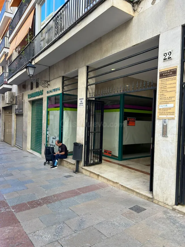 SALE A LA VENTA LOCAL EN ZONA PROXIMA A CALLE LUCENA¡¡¡¡¡¡¡¡ - foto 5