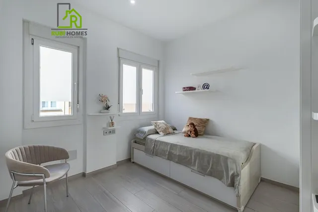 PISO EN VENTA - GRANADA (C/Recogidas) — 26