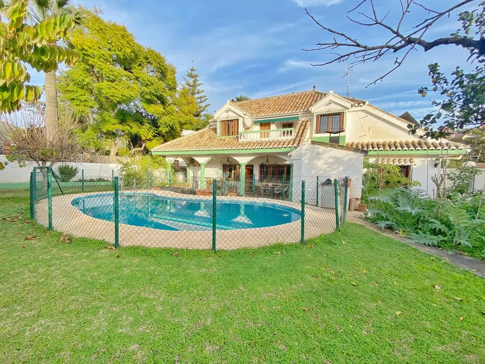 Chalet 5 habitaciones 475m² en venta - Marbella