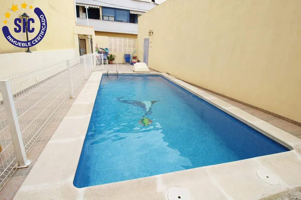 1829_PLANTA BAJA DE 3 DORMITORIOS, CON TERRAZA Y PISCINA COMUNITARIA EN OROPESA DEL MAR (CENTRO)