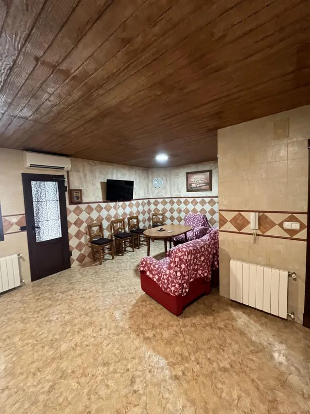 ESPECTACULAR Y LUJOSA CASA SITUADA EN VILLANUEVA MESIA CON 3 - foto 3