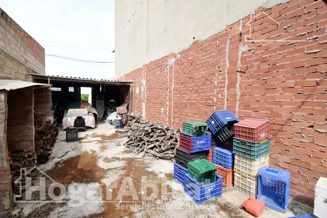 TERRENO URBANO CON MUCHAS POSIBILIDADES — 16