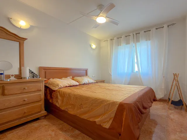 Centro! Encantador apartamento (Año 2003) con terraza confortable y vistas despejadas + 2 Piscinas comunitarias — 16