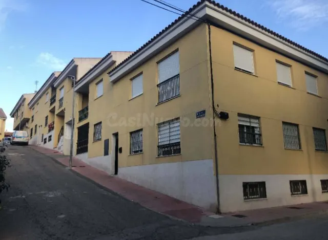 Apartamento 4 habitaciones 107m² en venta - Estacion de blan - foto 2
