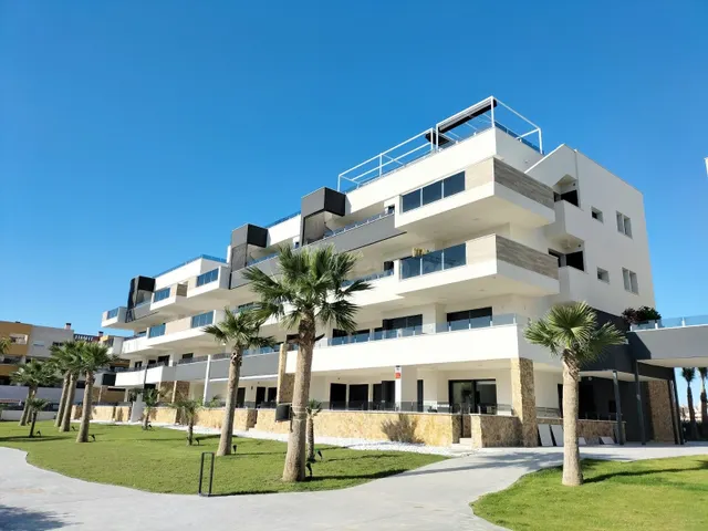 Ático 2 habitaciones 75m² en venta - Punta Prima - foto 3