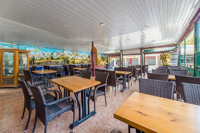 Local comercial en primera línea de playa en Magaluf — 8