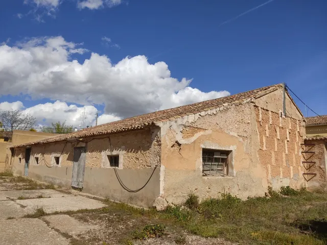 SOLAR DE 2.000 M2 EN ALPERA CON EXCELENTE UBIACION, REPARCEL - foto 5