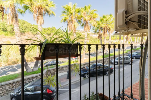 Gran casa familiar de 3 plantas en Ronda de Poniente — 3