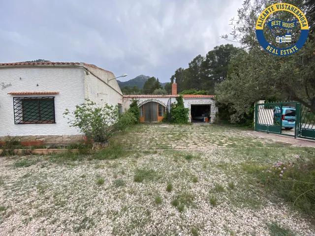 Casa con parcela en Parque Natural Maigmó — 48
