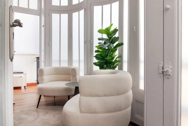 Exclusivo piso de 130 m2 y 4 dormitorios junto al Ayuntamiento de Valencia — 24