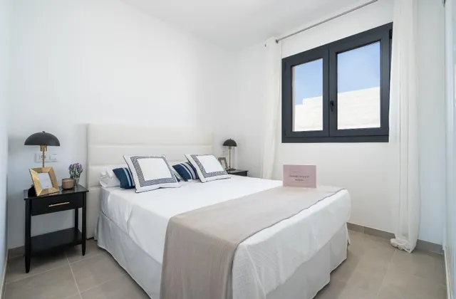 Chalet con jardín, aparcamiento y piscinas comunitarias — 15