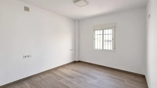 Casa en planta baja con terraza en la zona de oliveral riba-roja — 17