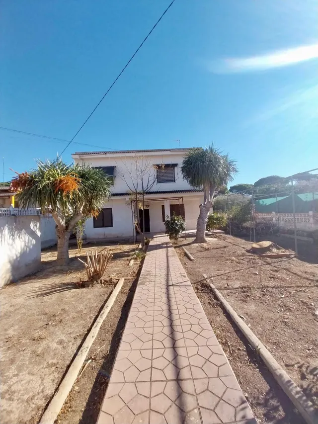 Vivienda con amplia parcela en Costabella — 36