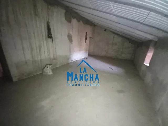 *53.000€* inmobiliaria la mancha vende casa con patio en Barrax ( Albacete ). — 43