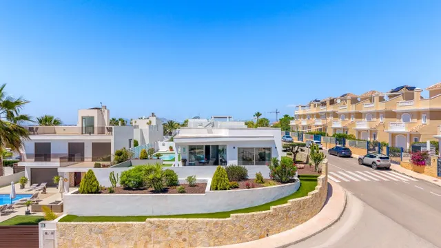 Villa 3 habitaciones 126m² en venta - La marina