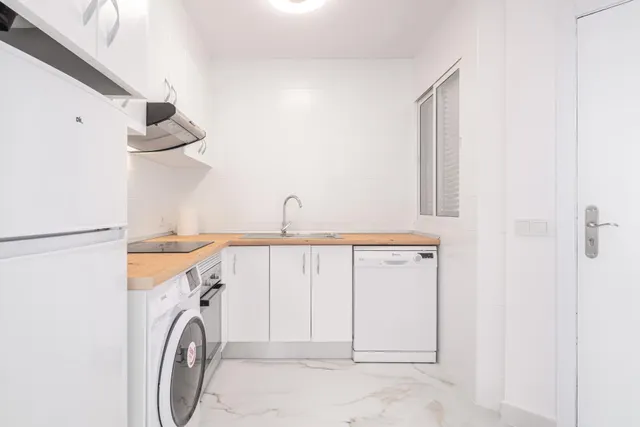 SE VENDE APARTAMENTO CON VISTAS AL MAR — 18