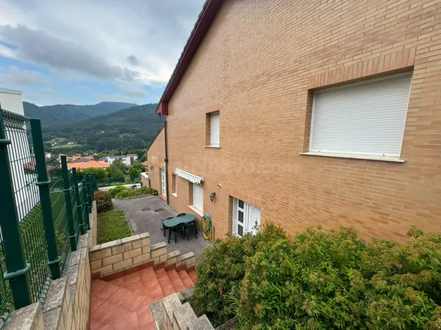 CASA O CHALET INDEPENDIENTE EN VENTA EN LAURETA - foto 4