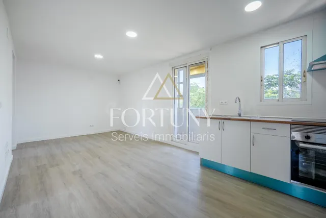 Piso en venta en Calle Valencia, Reus. - foto 3