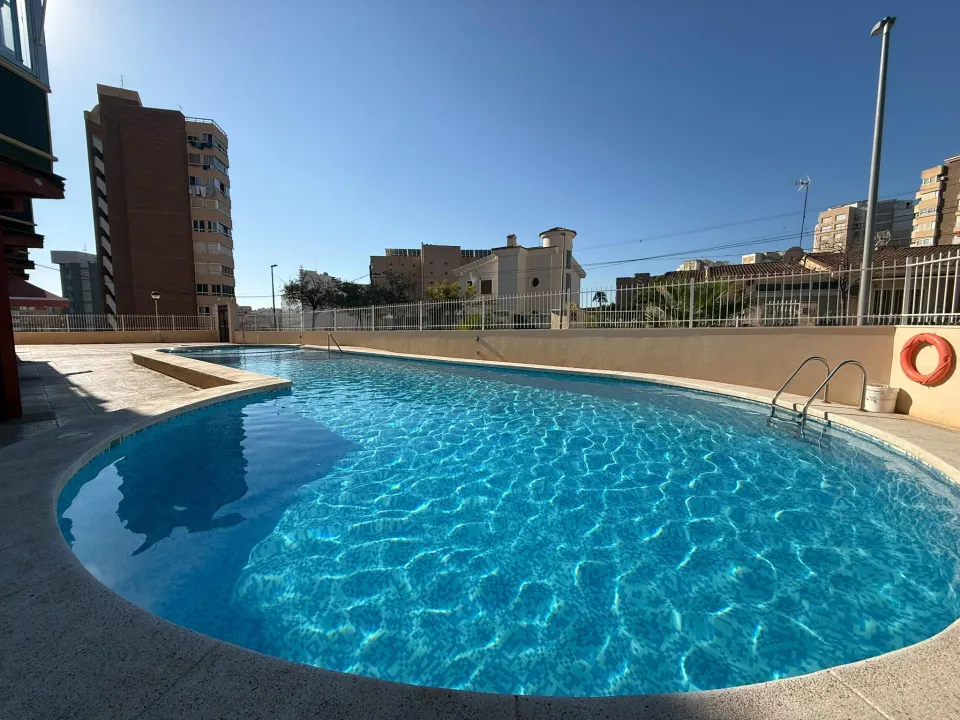 Acogedor Piso Reformado en Benidorm - ¡Tu Refugio Ideal!