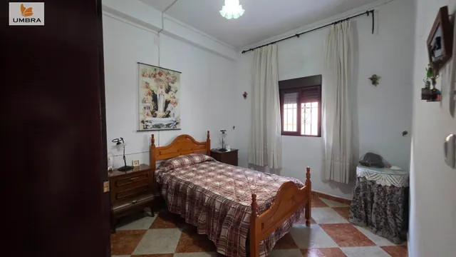 CASA DE 6 DORMITORIOS CON 2 habitaciones EN PLANTA BAJA Y PATIO | VILLAMARTÍN — 12