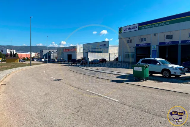 NAVE INDUSTRIAL EN VENTA EN EL SEPES — 2