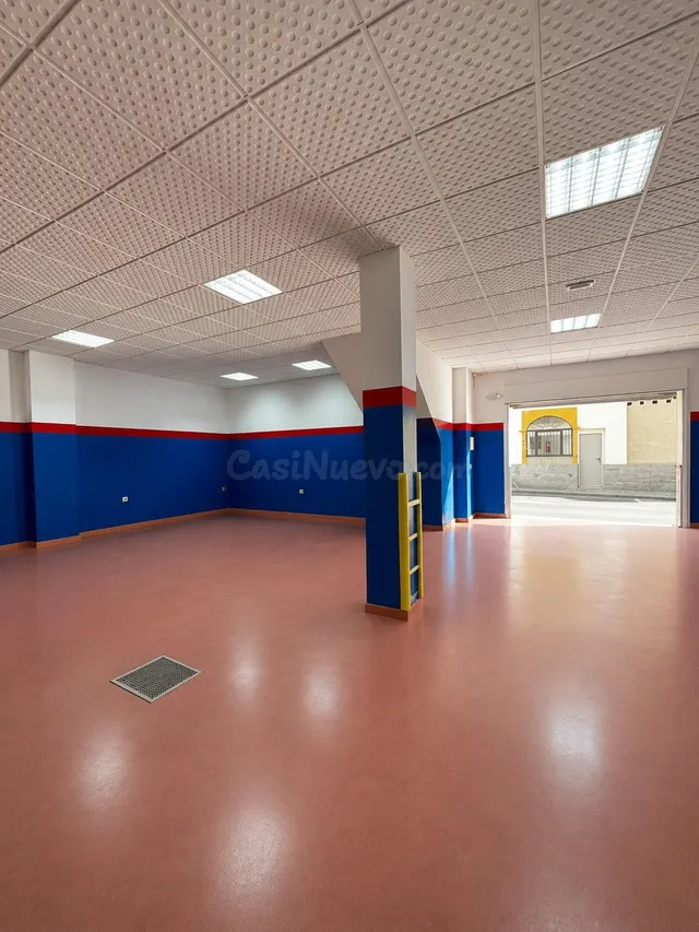 Gran oportunidad de inversión: aparcamiento con 5 plazas y m - foto 2