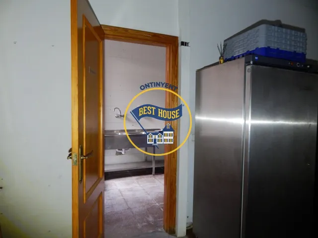 OPORTUNIDAD RESTAURANTE EN VENTA CON CASA EN BOCAIRENT — 23