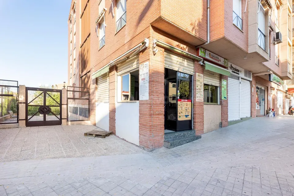 VENTA DE LOCAL EN URBANIZACIÓN PARQUE NUEVA GRANADA