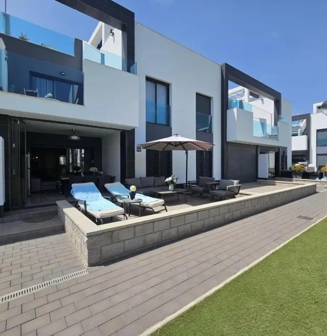 Apartamento 2 habitaciones 84m² en venta - Urbanizaciones — 15