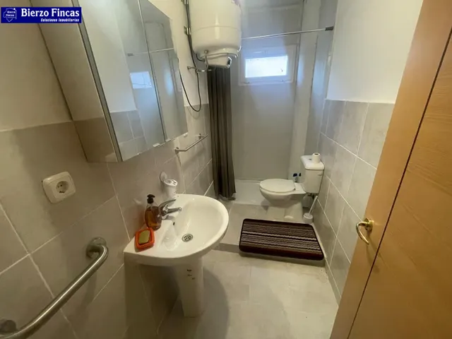SE VENDE APARTAMENTO EN NAVATEJERA — 7