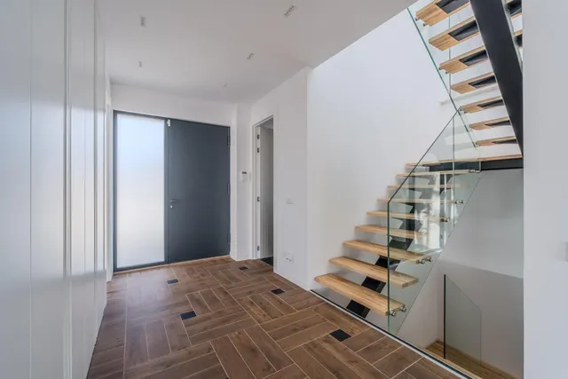 Exclusivo Chalet con Piscina en El Bosque — 31