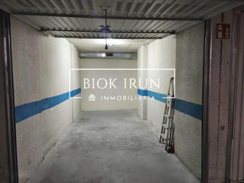 GARAJE CERRADO DE 16 m2 EN VENTA EN ALTO ARRETXE, IRUN