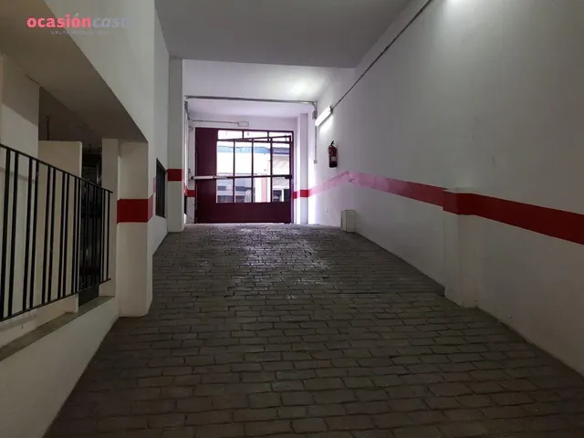 SE VENDEN PLAZAS DE APARCAMIENTO — 2