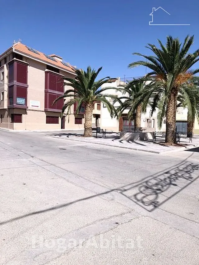¡A ESTRENAR! EXTERIOR Y AMPLIO CON ASCENSOR JUNTO AL AYUNTAMIENTO — 17