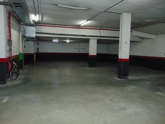 PLAZA DE GARAJE EN VENTA CALLE ALUSTANTE PROSPERIDAD — 3