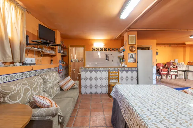 Casa independiente a 5 minutos de Granada en buen estado para entrar a vivir — 12