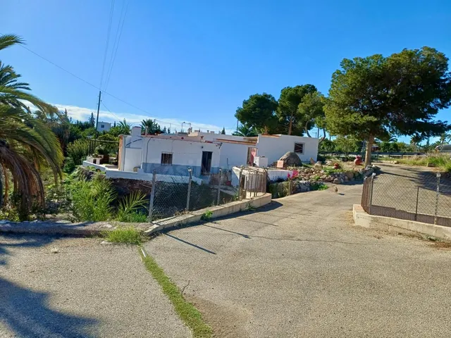 Finca rústica con dos viviendas independientes, nacimiento p - foto 4