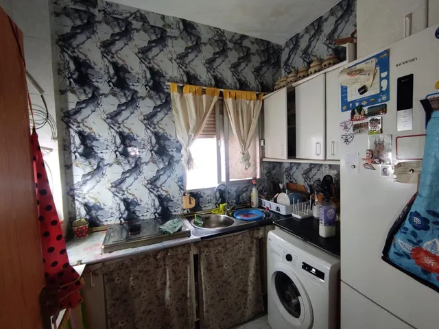 Acogedor Piso en Cabra - Ideal para Inversores o como Hogar - foto 2