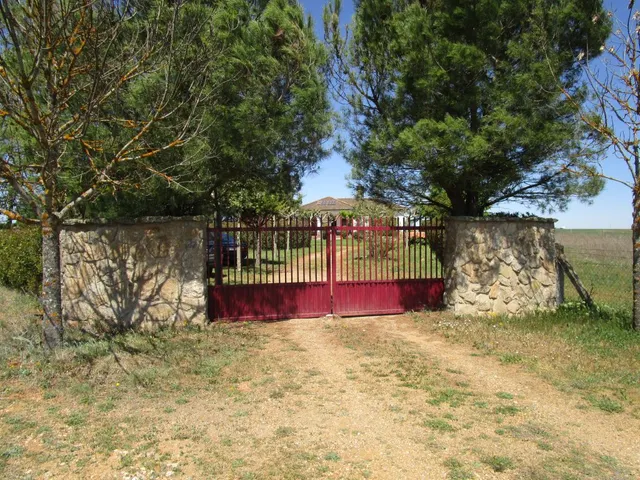 Urbis te ofrece una casa con parcela en Parada de Arriba, Salamanca. — 23
