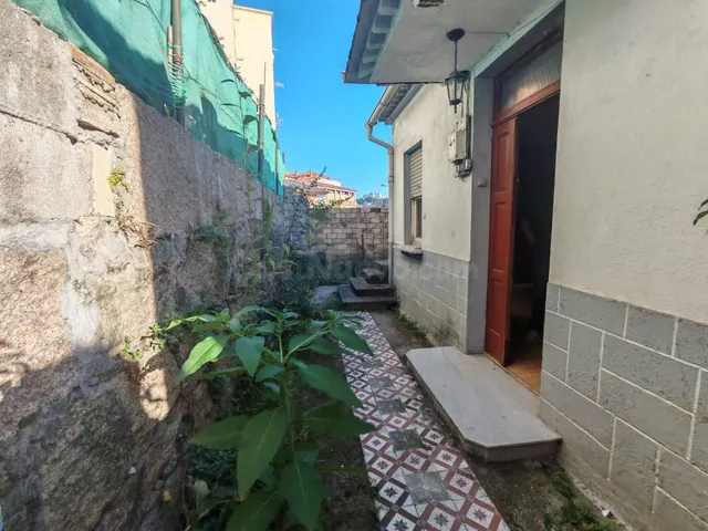 Casa independiente con gran potencial en Lavadores, Vigo - foto 5