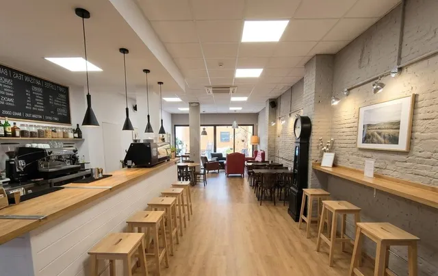 Bar-Cafetería en traspaso en Benimaclet. Licencia definitiva - foto 5