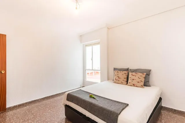 VIVIENDA CON GRAN PATIO PRIVADO FRENTE AL NUEVO HOTEL BARCELÓ 5★ — 34