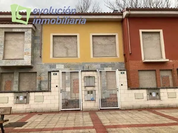 PROMOCION DE 19 VIVIENDAS ADOSADAS EN BRIVIESCA BURGOS — 4