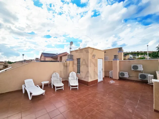 Beautiful 3-Bedroom Corner Bungalow with Private Garden and Rooftop Solarium – Novamar V, Gran Alacant — 28