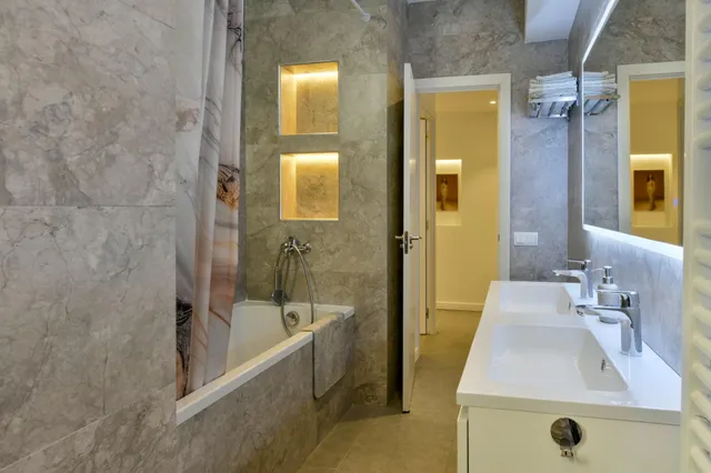 Piso 2 habitaciones 110m² en venta - Arxiduc — 24