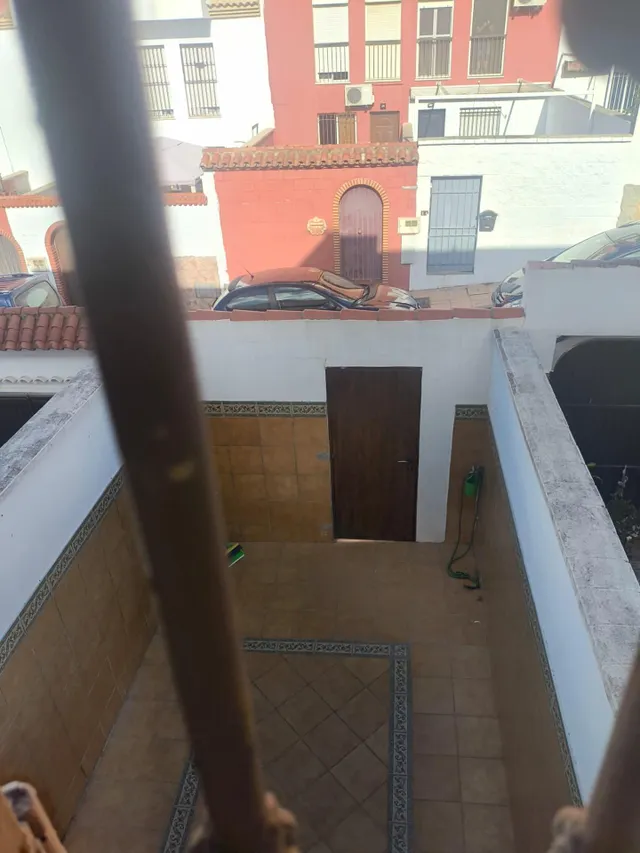 ADOSADO EN SAN BERNABÉ — 12