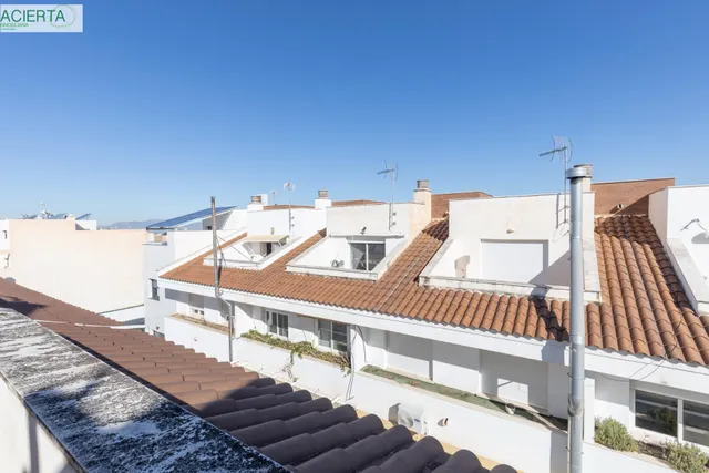 Casa Unifamiliar en Churriana de la Vega — 33