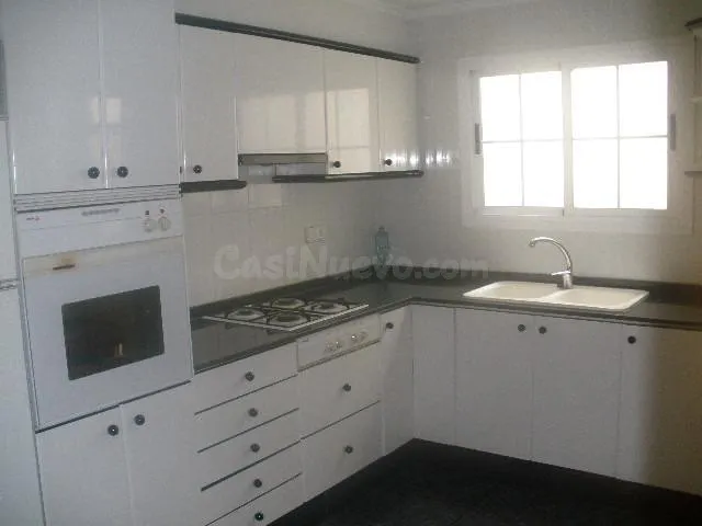 PISO PARA ESTUDIANTES, AMPLIO, DE 4 habitaciones, 2 BAÑOS, A - foto 5